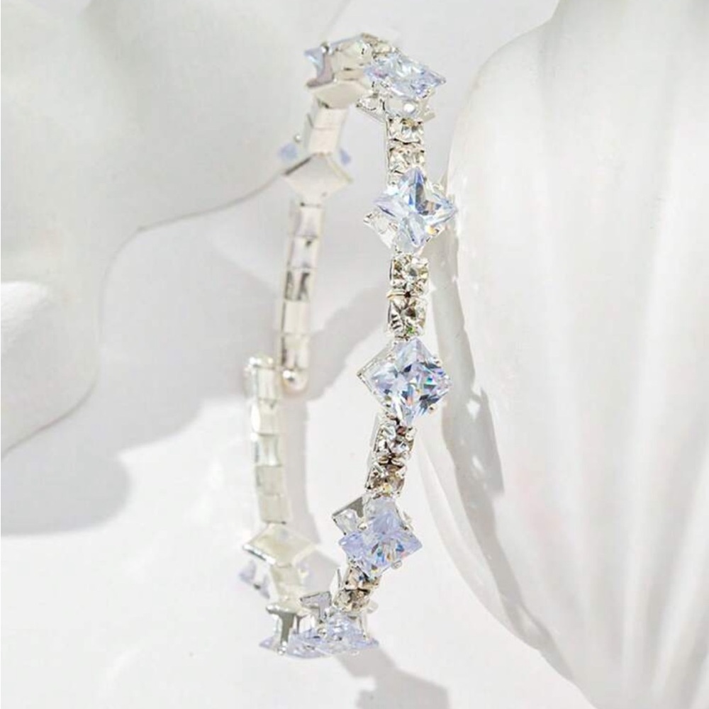 ⚠️Clearance Elegant Silver Crystal Hoop Bracelet